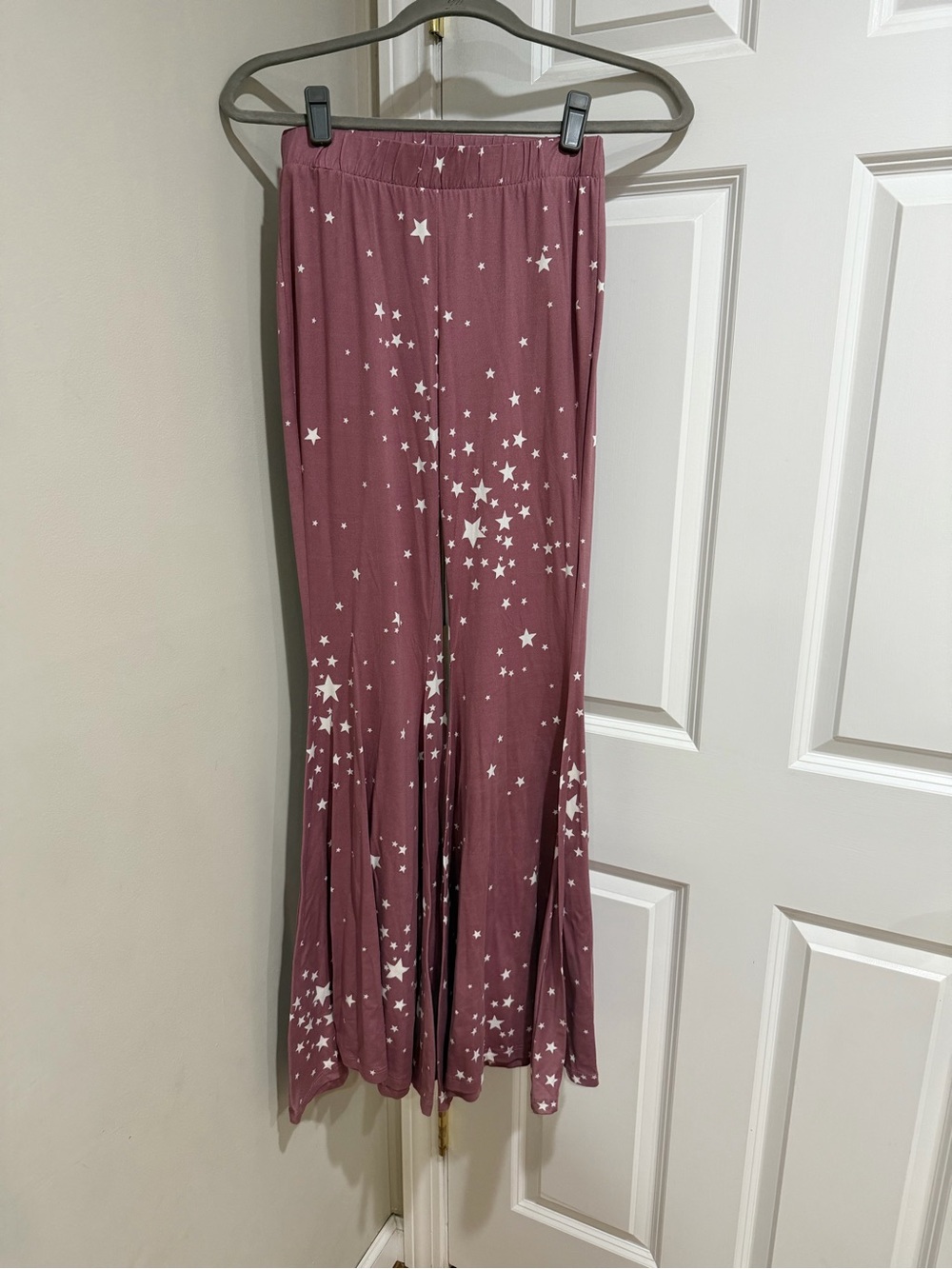 Wide Leg Star Print Pants in Mauve